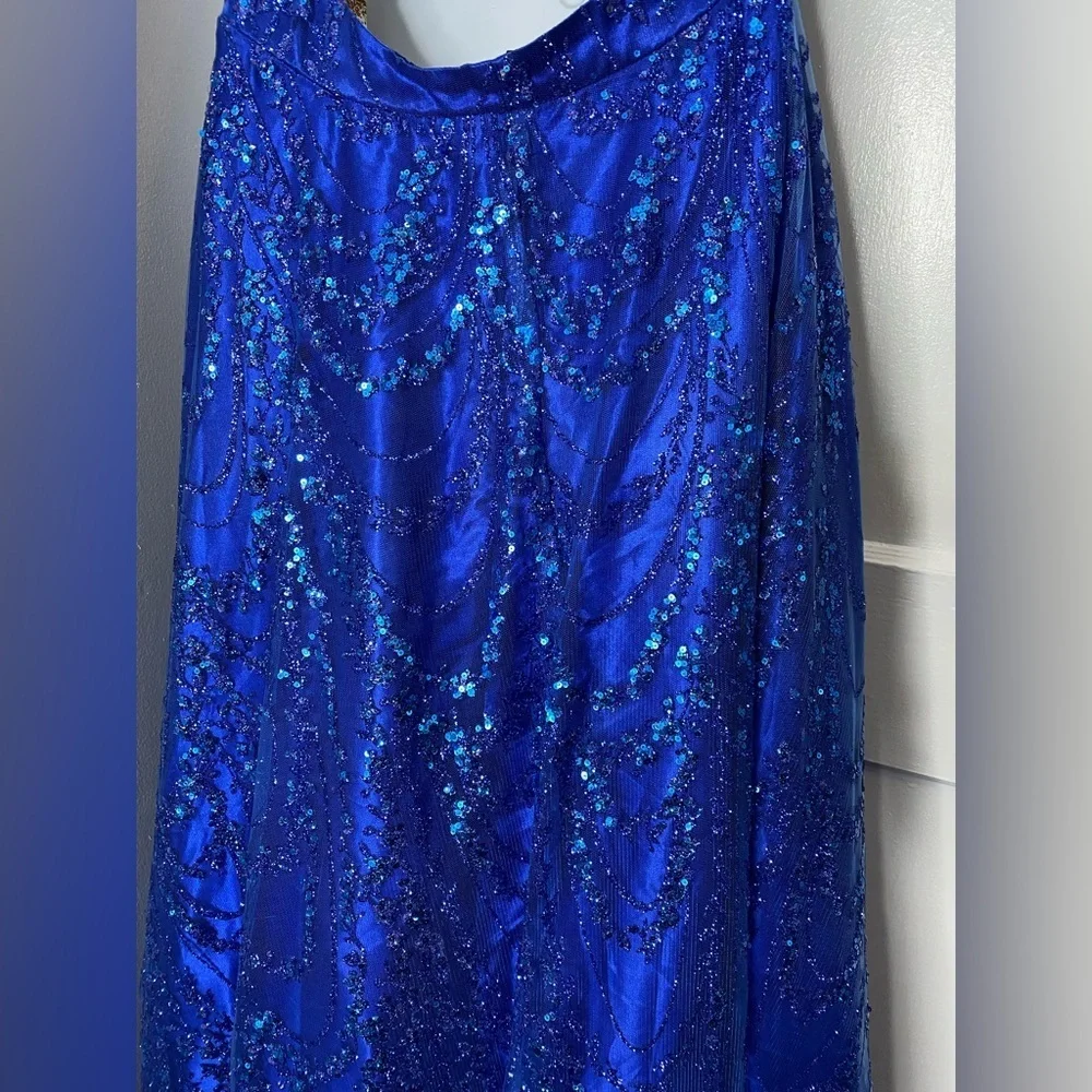 SAY YES TO THE PROM Stunning One-Shoulder Blue Sequin Gown - Picture 9 of 10